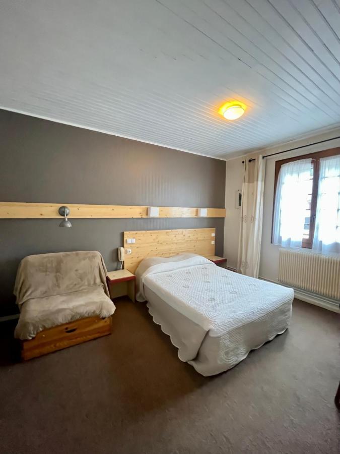 Hotel Le Coq D'Or Les Angles  Exteriör bild